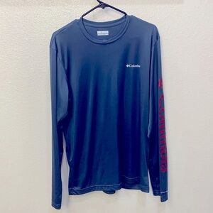 Thi is a Colombia shirt for men!